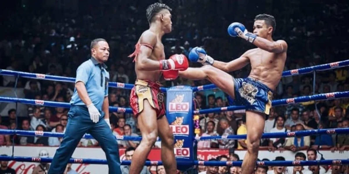 saisie coup de pied muay thai
