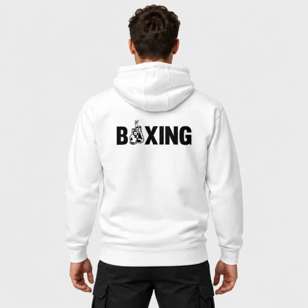 Hoodie unisexe vu de dos, avec le mot BOXING en grosses capitales dont le O est remplacé par une paire de gants de boxe suspendus par leurs lacets. – photo studio